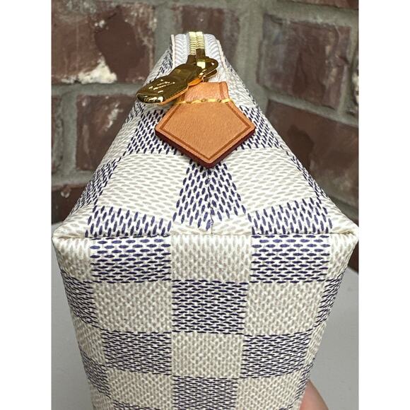 Louis Vuitton Damier Azur Cosmetic Pouch 84532 - Picture 6 of 10